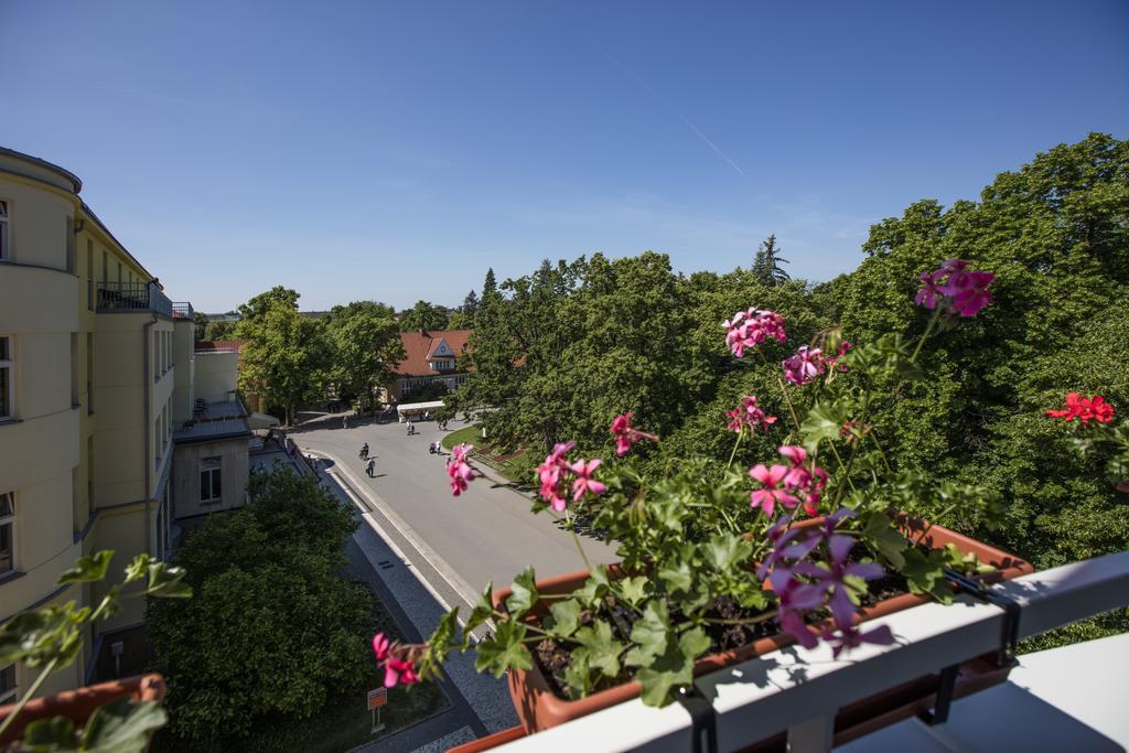 Hotel Bellevue Tlapak Poděbrady エクステリア 写真